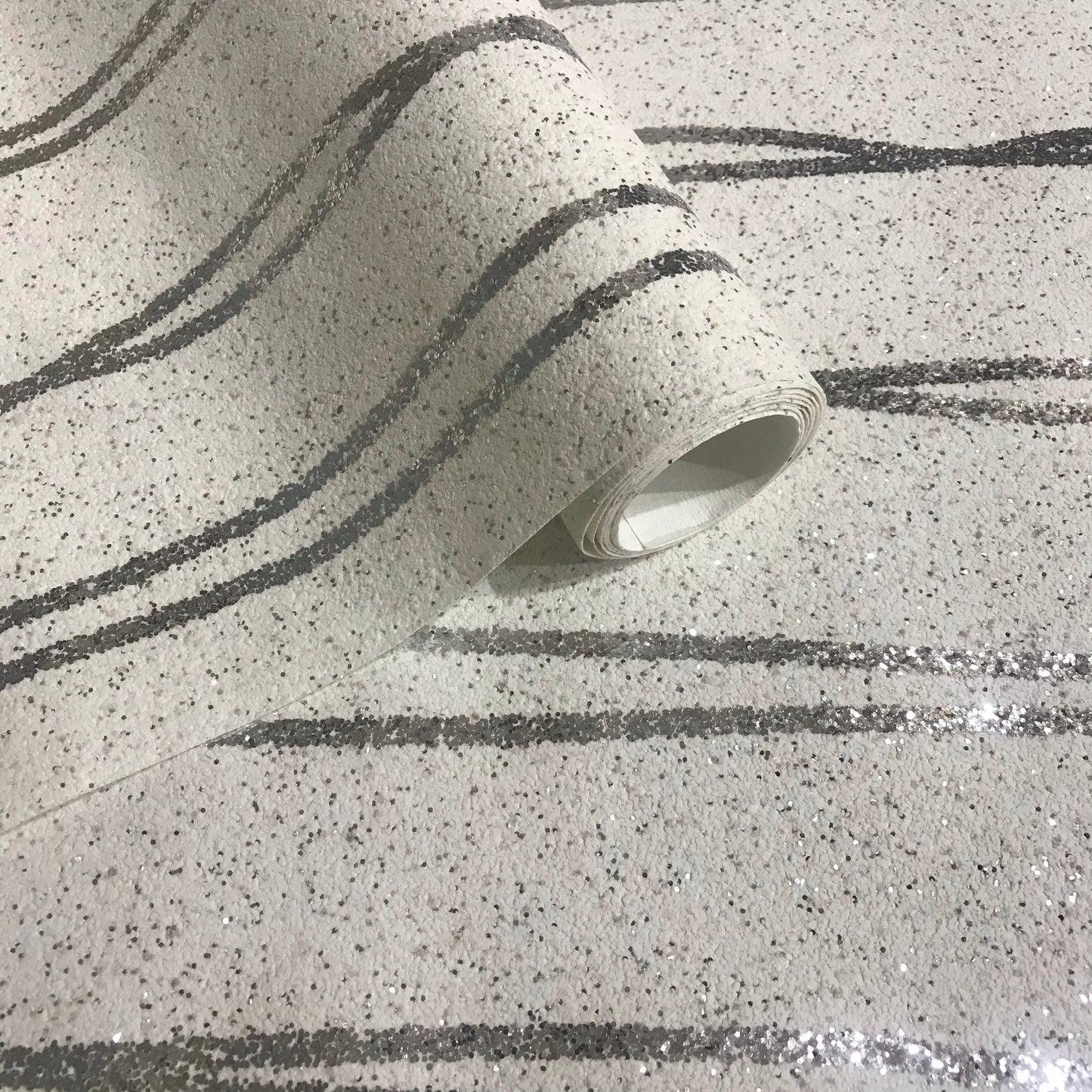 Mica Curve Glitter Wallpaper (White With Silver Glitter) - MSC13
