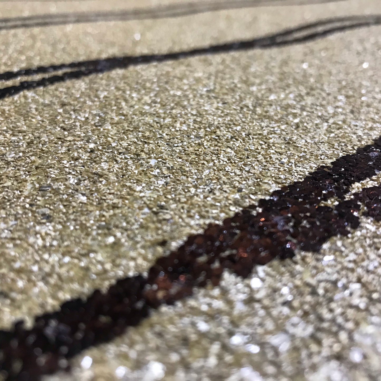 Mica Curve Glitter Wallpaper (Sandy Gold With Bronze Glitter) - MSC64