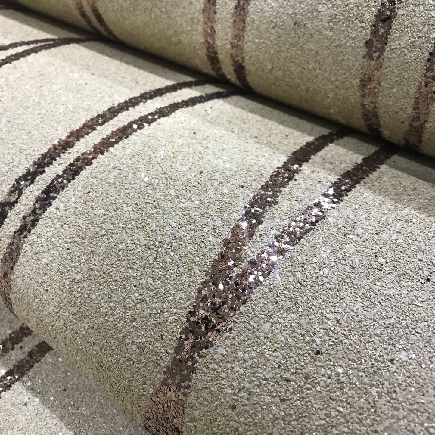 Mica Curve Glitter Wallpaper (Cotton Cream With Champagne Glitter) - MSC64