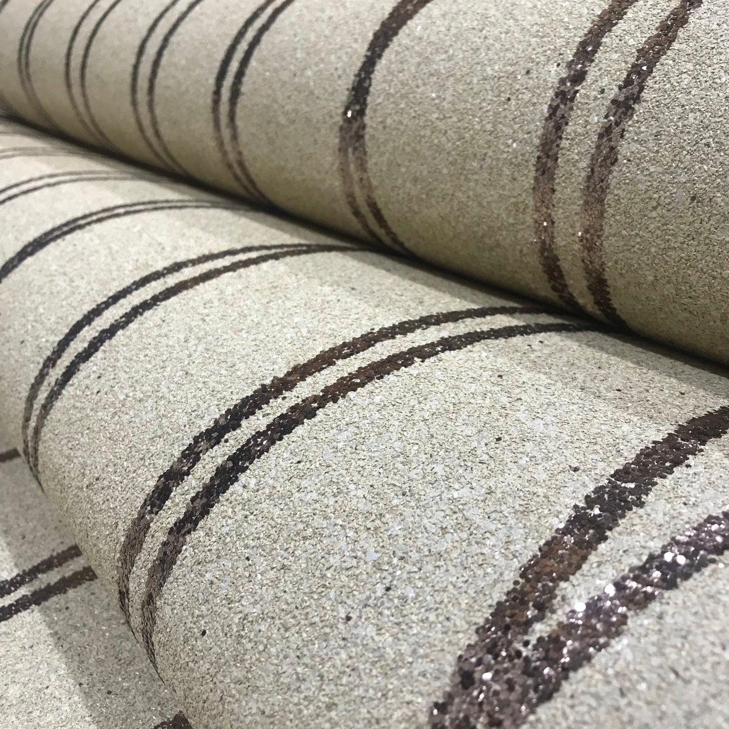 Mica Curve Glitter Wallpaper (Cotton Cream With Champagne Glitter) - MSC64