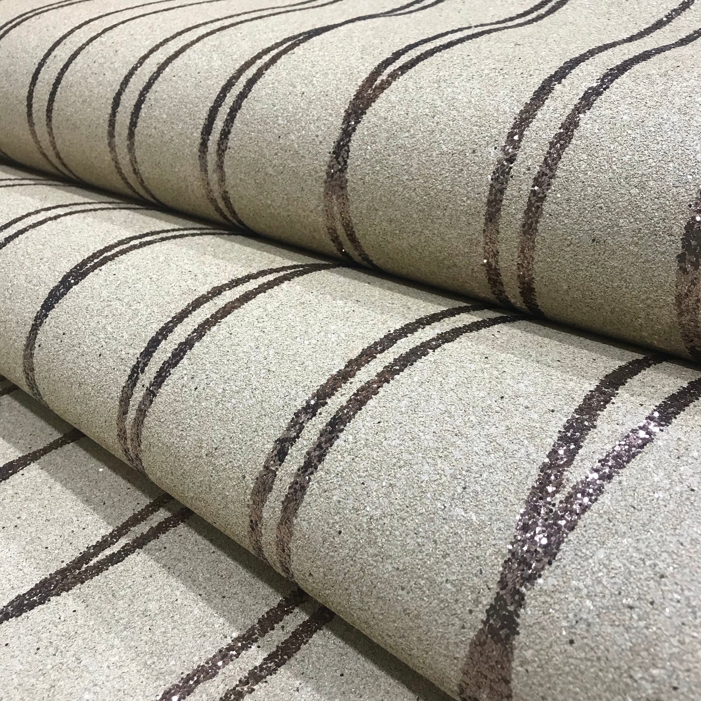 Mica Curve Glitter Wallpaper (Cotton Cream With Champagne Glitter) - MSC64