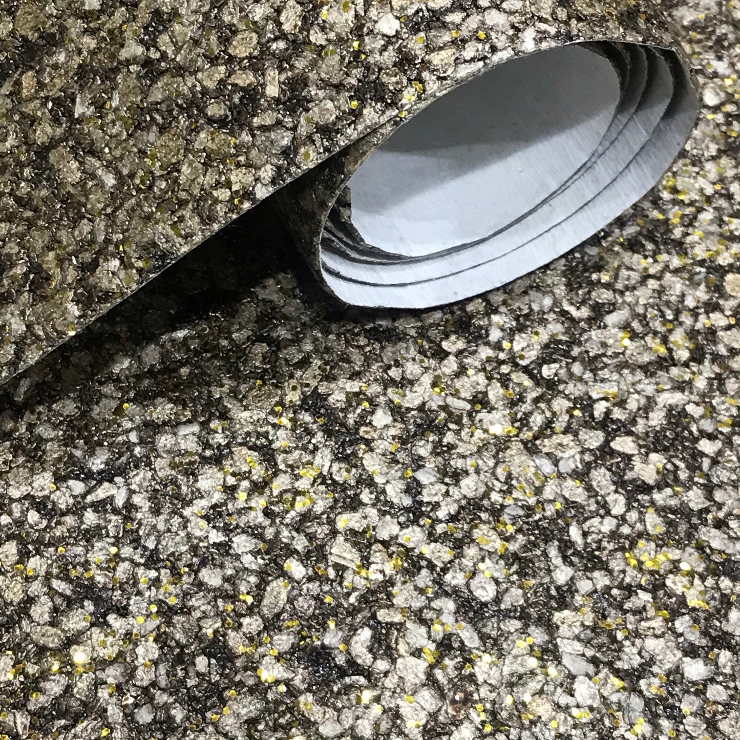 Mica High Gloss Pebble Wallpaper - (Taupe/Dark Bronze Pebble) - MLG53