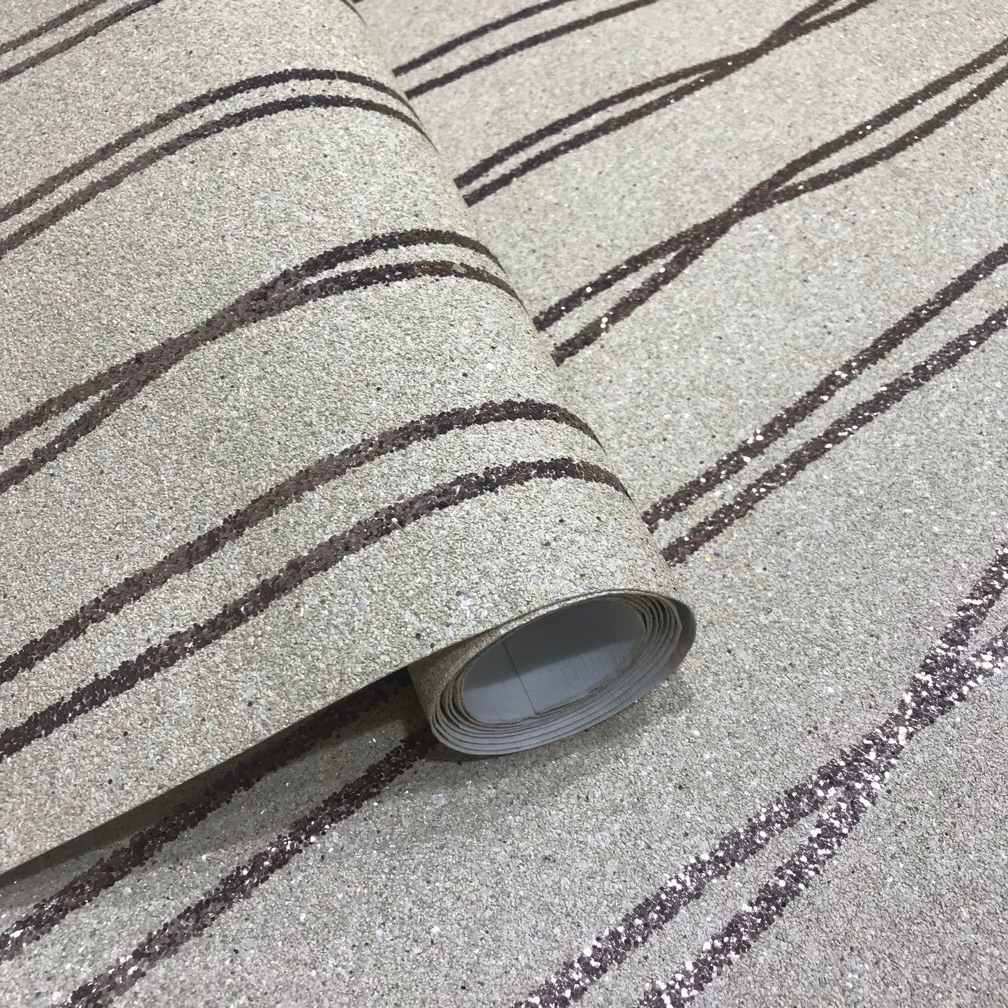 Mica Curve Glitter Wallpaper (Cotton Cream With Champagne Glitter) - MSC64