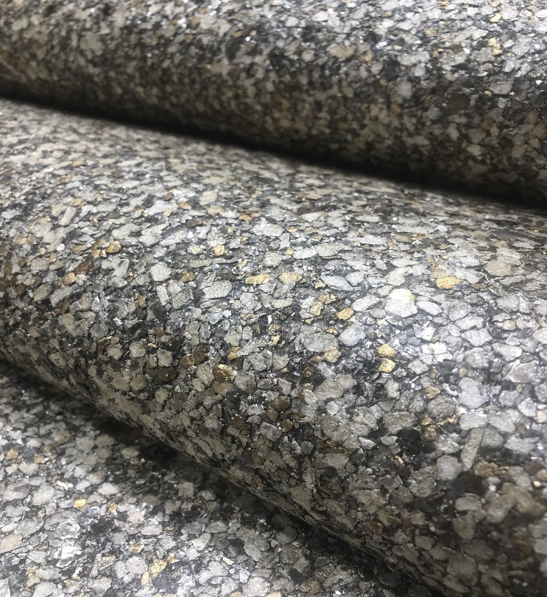 Mica High Gloss Pebble Wallpaper - Anthracite (Silver/Gold Pebble) - ML59